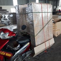 Vận chuyển hàng hóa bằng xe máy